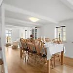 Cozy In With Wifi Holiday home